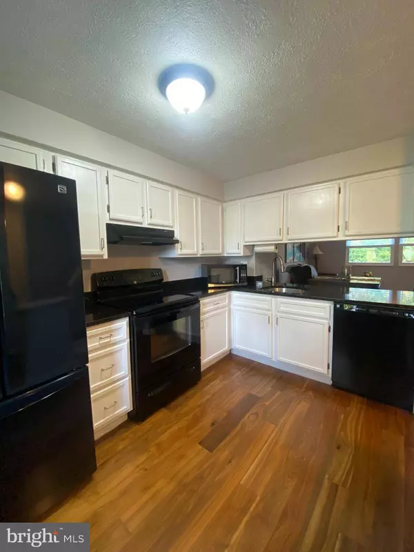 8000 HADFIELD CT, Pasadena, MD 21122