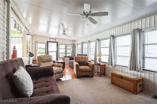 3213 Debbie LN, Bonita Springs, FL 34134