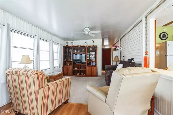 3213 Debbie LN, Bonita Springs, FL 34134