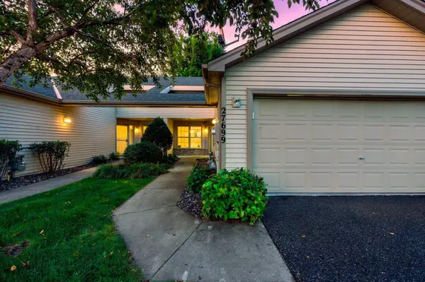 27699 Woodland DR