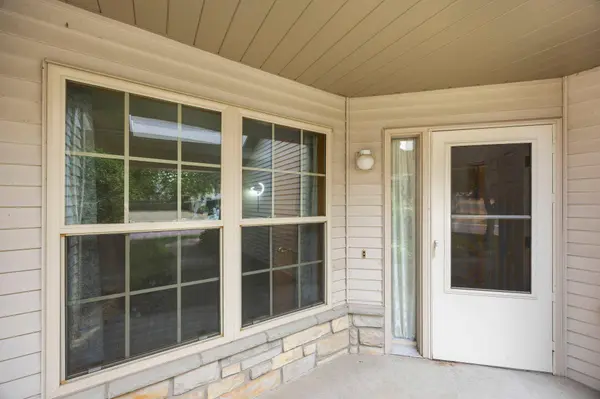 27699 Woodland DR, Chisago City, MN 55013
