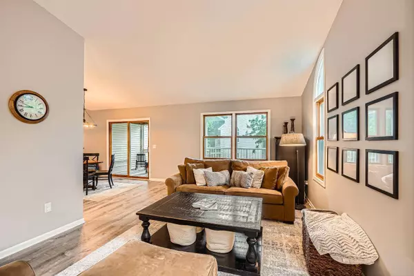 4271 Boulder Ridge PT, Eagan, MN 55122