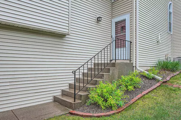 4271 Boulder Ridge PT, Eagan, MN 55122