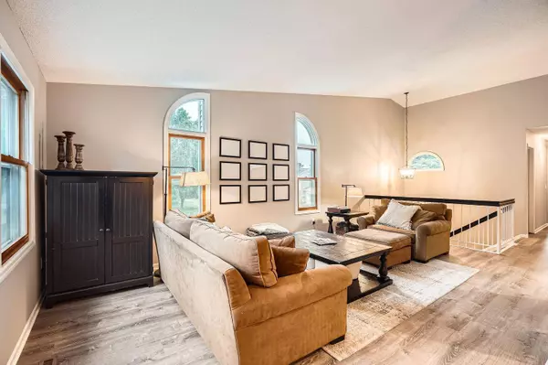 4271 Boulder Ridge PT, Eagan, MN 55122