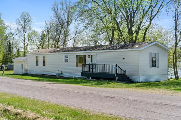 10412 Lakeside DR, Pine Lake Twp, MN 55735