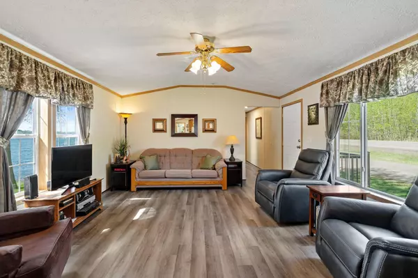 10412 Lakeside DR, Pine Lake Twp, MN 55735
