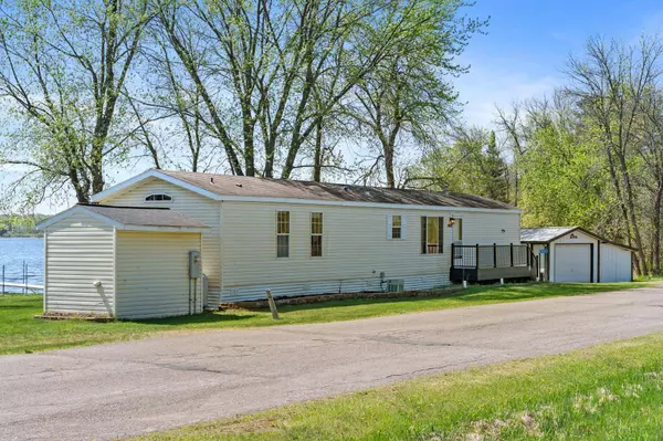 10412 Lakeside DR, Pine Lake Twp, MN 55735