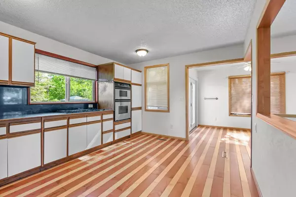 1791 Lois DR, Shoreview, MN 55126