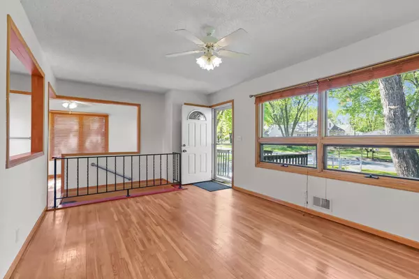 1791 Lois DR, Shoreview, MN 55126