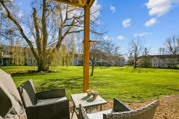 994 Heritage CT E #406, Vadnais Heights, MN 55127