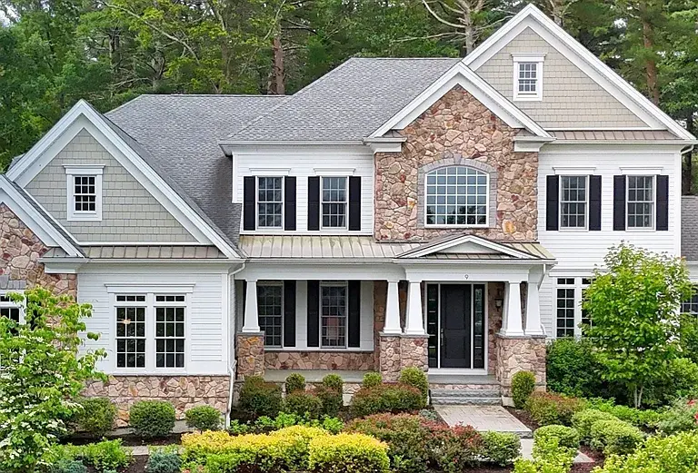 9 Schaffner Ln, Dover, MA 02030-1649
