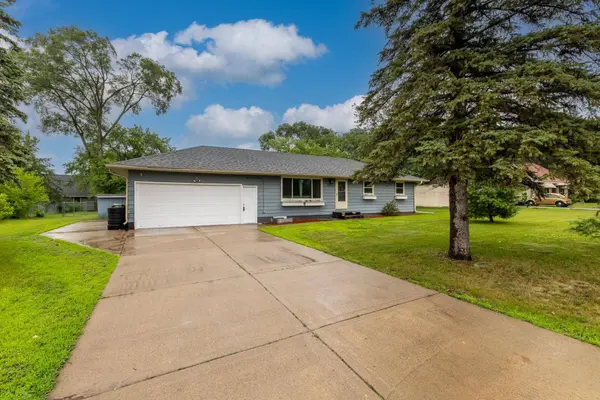11940 Noon DR, Dayton, MN 55327