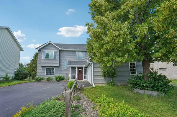 1113 Hickory ST, Farmington, MN 55024
