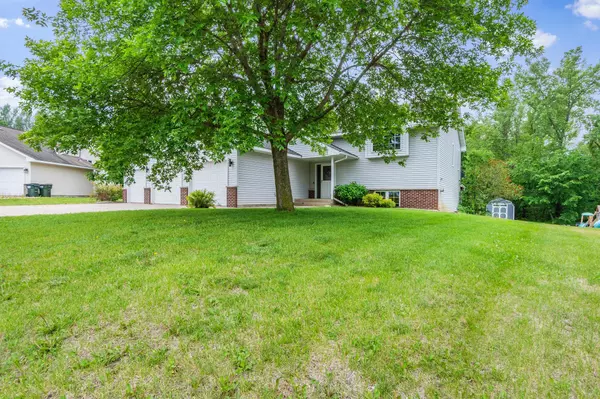 3056 Pinewood LN NE, Alexandria, MN 56308