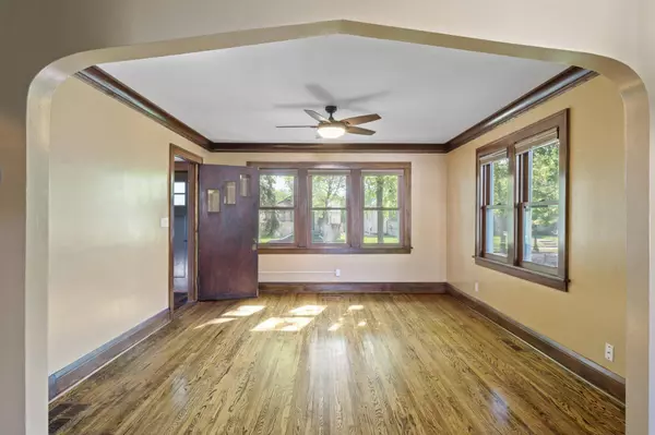 4302 5th AVE S, Minneapolis, MN 55409