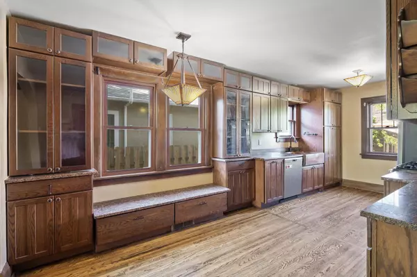 4302 5th AVE S, Minneapolis, MN 55409