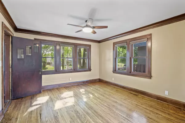 4302 5th AVE S, Minneapolis, MN 55409