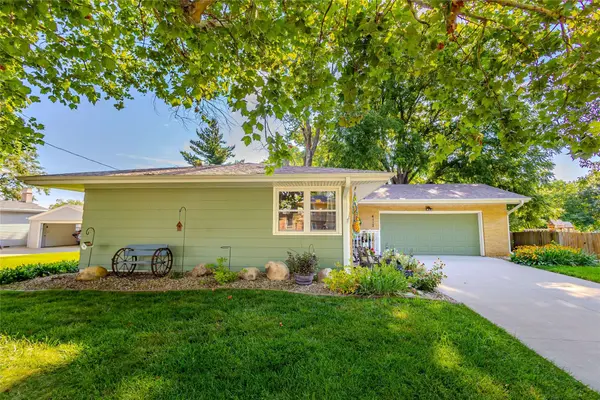 4117 83rd Street, Urbandale, IA 50322