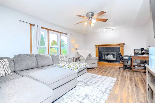 4875 Ashley Park Drive, West Des Moines, IA 50265