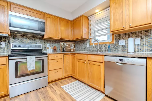 4875 Ashley Park Drive, West Des Moines, IA 50265