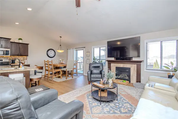904 NW Sienna Drive, Grimes, IA 50111