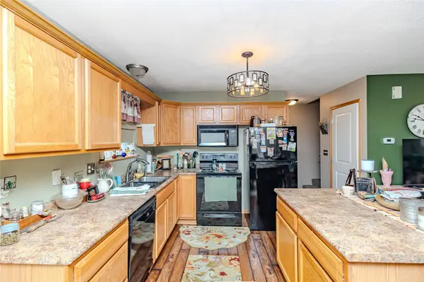 15231 Greenbelt Drive, Urbandale, IA 50323