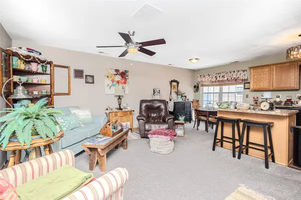 15231 Greenbelt Drive, Urbandale, IA 50323