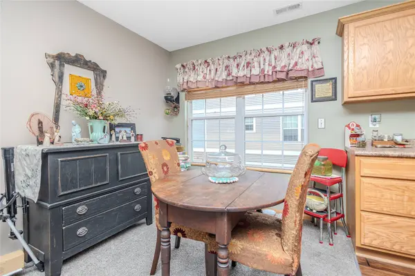 15231 Greenbelt Drive, Urbandale, IA 50323