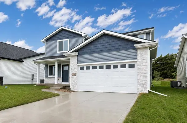 706 NE Oak Ridge Drive, Ankeny, IA 50021