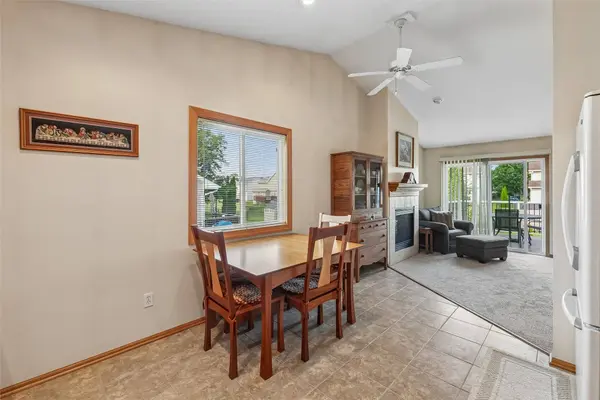 6108 NW 49th Street, Johnston, IA 50131