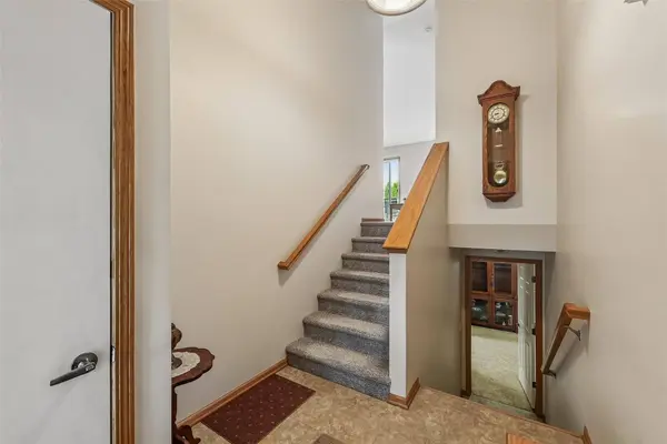 6108 NW 49th Street, Johnston, IA 50131