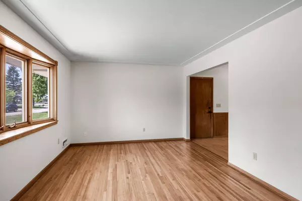 225 103rd AVE NW, Coon Rapids, MN 55448