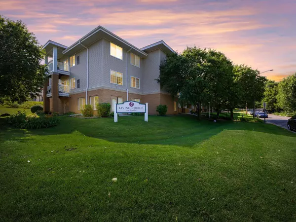 1600 Arundel ST #211, Saint Paul, MN 55117