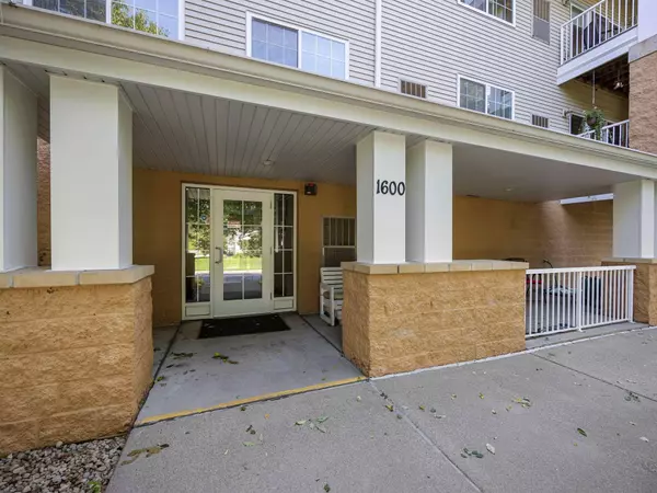 1600 Arundel ST #211, Saint Paul, MN 55117