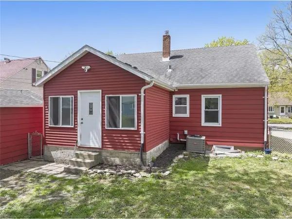 812 14th Ave NE, Rochester, MN 55906-7122