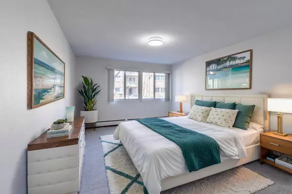 7316 W 22nd ST #109, Saint Louis Park, MN 55426