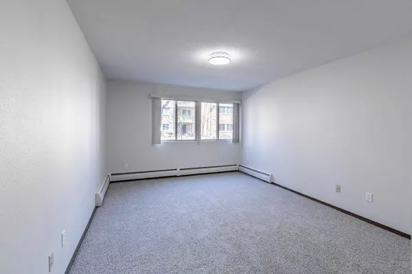 7316 W 22nd ST #109, Saint Louis Park, MN 55426