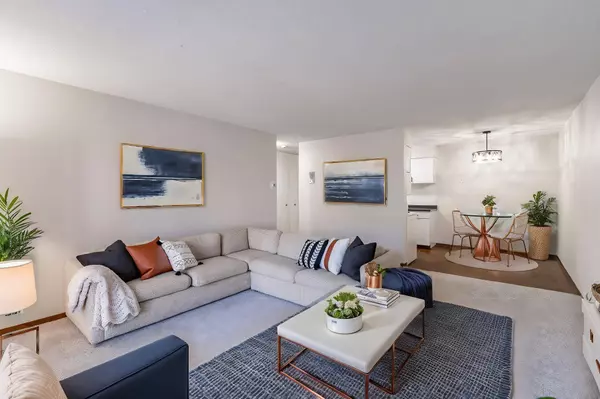 7316 W 22nd ST #109, Saint Louis Park, MN 55426