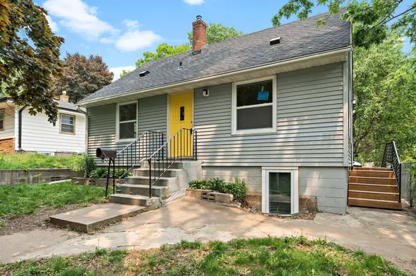 549 Annapolis ST E, Saint Paul, MN 55118