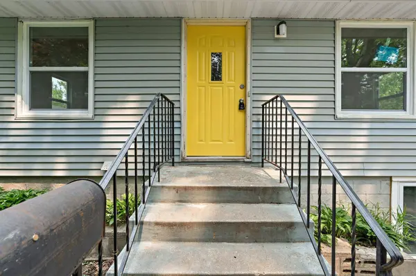 549 Annapolis ST E, Saint Paul, MN 55118