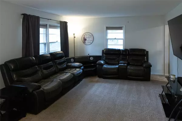 506 NE 3rd Street, Ankeny, IA 50021