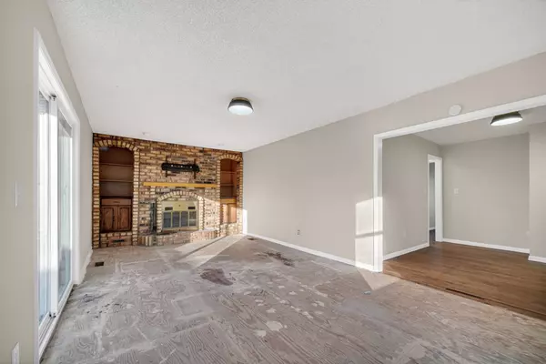 4128 E 27th Street, Des Moines, IA 50317