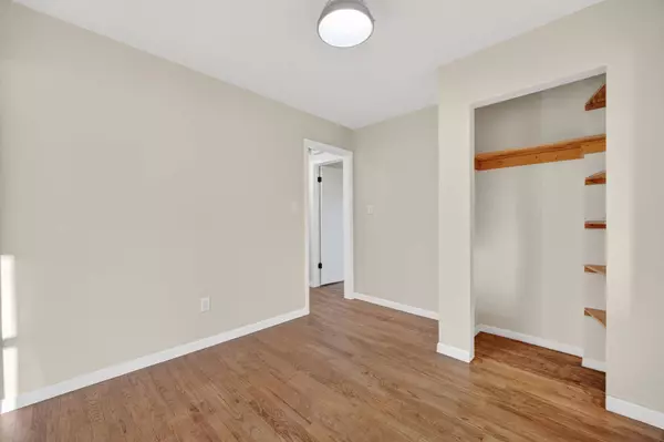 4128 E 27th Street, Des Moines, IA 50317