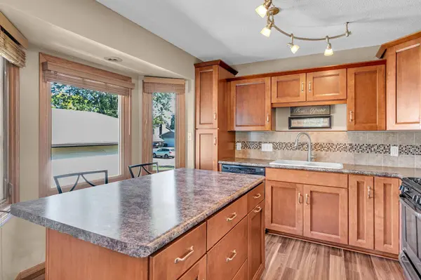 9325 Vincent AVE N, Brooklyn Park, MN 55444