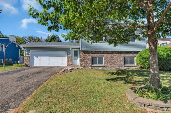 9325 Vincent AVE N, Brooklyn Park, MN 55444
