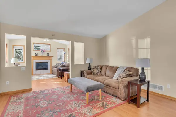 8568 Stratford LN, Minneapolis, MN 55443
