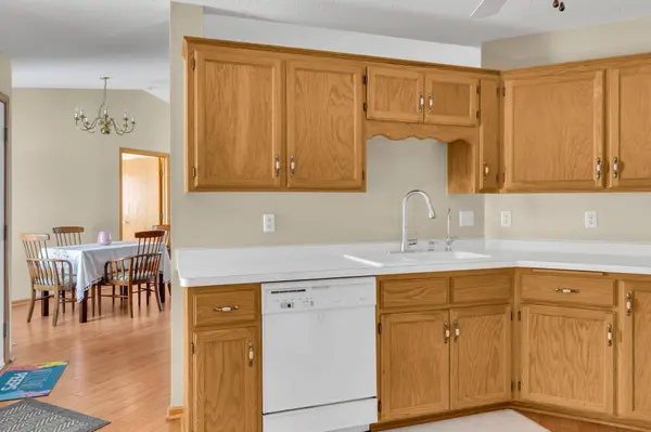 8568 Stratford LN, Minneapolis, MN 55443