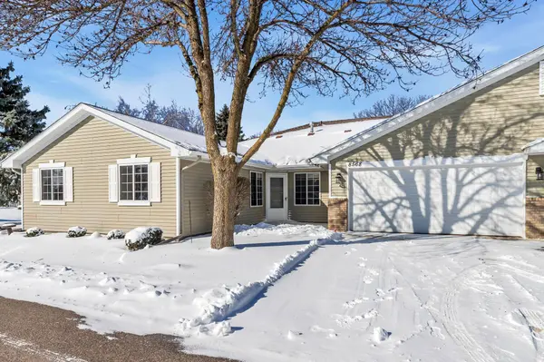 8568 Stratford LN, Minneapolis, MN 55443