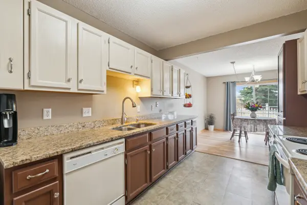 7943 Forest Blvd ##F, Woodbury, MN 55125-4372