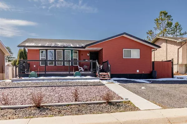 19 Nolan ST, Red Deer, AB T4P 1Y8